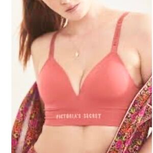 Victoria's Secret & Pink by VS 2 Set Bralette 32A/XS